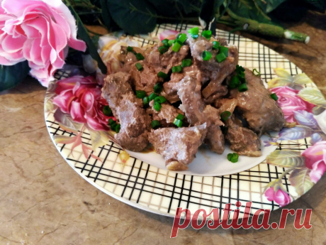 Печень «по-строгановски» - классический рецепт, как вкусно приготовить печень - Кулинарный блог По моим наблюдениям, люди не так часто едят печень и вместо неё готовят говядину или курицу. А зря! Если бы вы только знали, сколько в печени полезных элементов,...