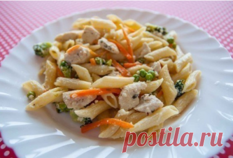 ПАСТА С КУРИЦЕЙ И ОВОЩАМИ В СЛИВОЧНОМ СОУСЕ