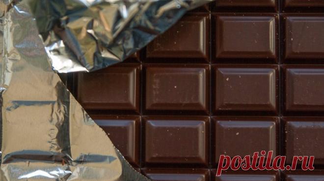 Три причины есть шоколад каждый день Те, кто регулярно ест шоколад, могут похвастаться более молодыми клетками, более низким весом, большим соотношением объема талии к объему бедер и более низким кровяным давлением.

 

1. Шоколад предотвращает диабет

Исследователи из Университета Южной Австралии и Университета штата Мэн уверены