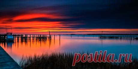 Обои :: вода, lake, boat, природа, небо, pier, закат, облака