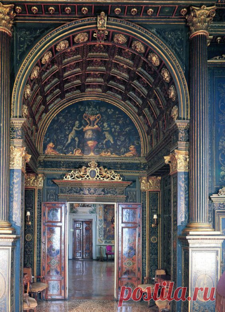 Venice Italy Venetian Palazzo Interiors | venice-door-2-palazzo-loredan-vendramin-calergi » Classical Addiction   |  Pinterest