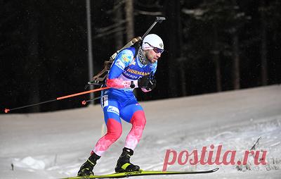 Российский биатлонист Логинов занял второе место в гонке преследования на этапе Кубка мира. Победу в гонке одержал француз Кентен Фийон-Майе