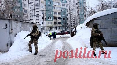 Действовал под патронажем украинских спецслужб: в ФСБ заявили о предотвращении теракта, который планировал пособник РДК. В Самарской области предотвращён теракт, который планировал пособник запрещённой организации «Русский добровольческий корпус»*. По данным ФСБ, злоумышленник намеревался устроить взрыв в здании пункта приёма гуманитарной помощи одной из волонтёрских организаций. Во время его задержания сработало имевшееся у подозреваемого взрывное устройство, в результате чего он получил…