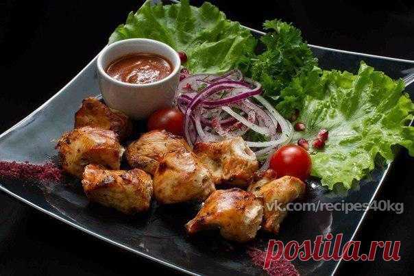 6 вкуснейших рецептов куриной грудки 
1. Чесночно-имбирная курица по-китайски 
Калорийность на 100грамм: 133Ккал
Ингредиенты:
• 1 килограмм куриных грудок 
• 1 ст. л. мелко нарезанного чеснока 
• 1 ст. л. мелко нарезанного имбиря 
• 1/2 стакана апельсинового сока 
• 1/2 стакана соевого соуса
Приготовление:
1.Поместите курицу в зип-пакет или в контейнер. Смешайте ингредиенты для маринада и и залейте курицу. 
2.Поставьте в холодильник на час(или на ночь). 
3.Обжарьте курицу ...