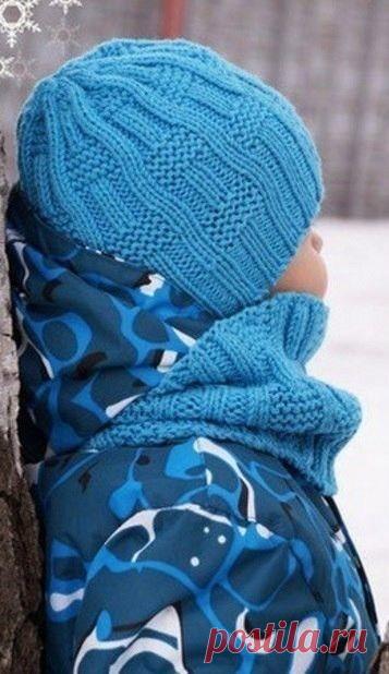 Шапка и снуд спицами — описание
🏻У нас еще много интересного
 
Детская
 шапочка и в комплекте к нему связанный снуд. Снуд и шапочка связаны 
одним, достаточно простым узором. Для вязания этого комплекта достаточно
 освоить всего два приема вязания: