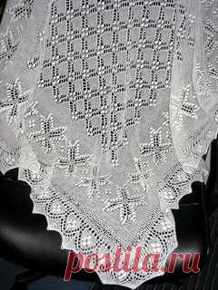 Ravelry: Crown Prince Square Shawl pattern by Nancy Bush