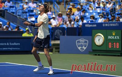 Рублев победил Медведева и вышел в финал турнира серии "Мастерс" в Цинциннати. Рублев обыграл соотечественника в трех сетах