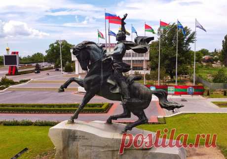 Суворов.