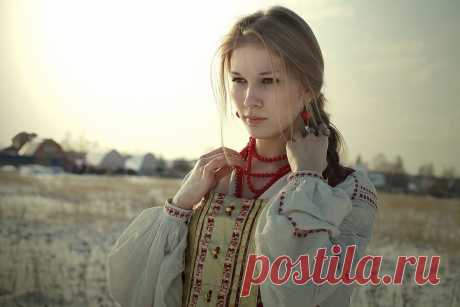Старинные шепотки обереги - ГОРНИЦА - Молитвы, Шепотки, Ставы Старинные шепотки обереги передавались в наследство от отца к сыну, от матери дочери. В старину говорили "он де слово знает, ему отец шепнул".