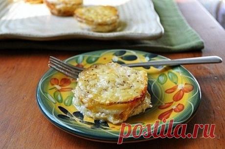 Порционная картофельная запеканка.