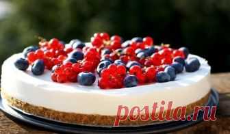 Легкий летний чизкейк с ягодами