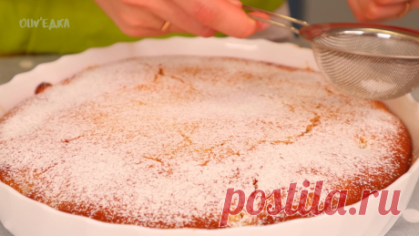 Супер шарлотка, справится даже ребенок! Готовится без яиц или кефира мягкая и вкусная! Без венчика и миксера | oliv'едка | Яндекс Дзен