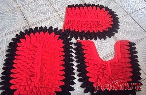 Практичные коврики для ванной в оригинальной технике