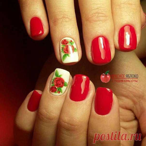 Идеальный маникюр в красном цвете❤, с использованием стильного рисунка🌹 . Работа выполнена мастером Натальей Стояновой м.Выхино