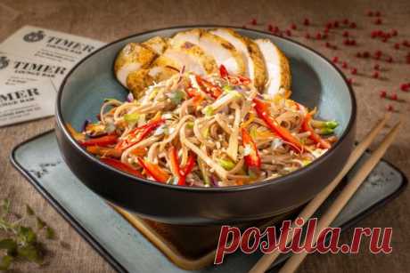 15 простых рецептов лапши вок с курицей