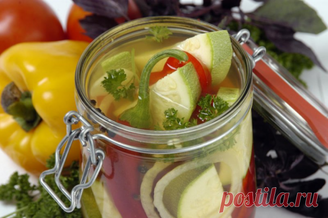 Не знаете, куда девать кабачки? 15 вкуснейших рецептов на зиму