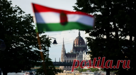 Аналитик Ерёмина оценила возможность депутатов ЕП лишить Венгрию права голоса в ЕС. Профессор кафедры европейских исследований факультета международных отношений СПбГУ Наталья Ерёмина в беседе с RT прокомментировала информацию о том, что депутаты Европарламента требуют лишить Венгрию права голоса в Евросоюзе из-за визитов премьер-министра страны Виктора Орбана в Россию и Китай. Читать далее