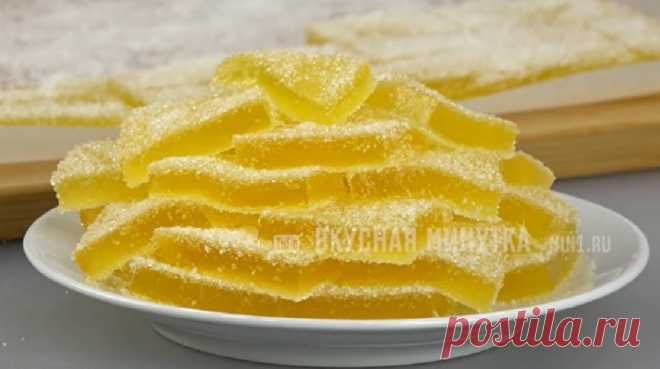 Апельсиновый мармелад: вкуснятина в домашних условиях Украшение для тортов, рулетов, пирожных. Апельсиновый десерт к чаю. Как приготовить вкусный мармелад в домашних условиях.
Ингредиенты:

Апельсин — 1,5 шт.
Лимон — 1 шт.
Сахар — 400 г (~ 2 стакана)
Вод…