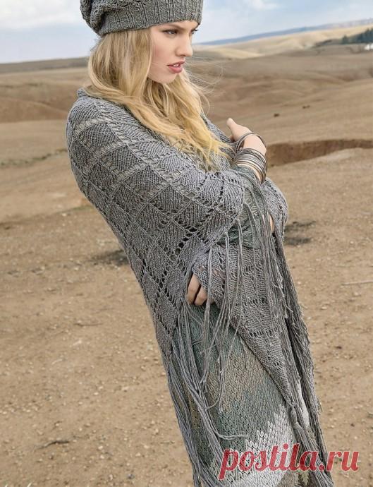 Шаль с ажурным узором в клетку