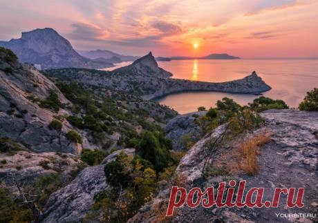 Удивительная природа Крыма в 4К Крым - удивительное место, богатое историей и культурой. Но самое удивительное в Крыму - это его невероятная по красоте природа. Здесь, на относительно небольшой площади собраны разнообразные природные ландшафты: величественные горы, обнимающие море, живописные каньоны и потухшие вулканы. Природа Крыма никого не оставит равнодушным!