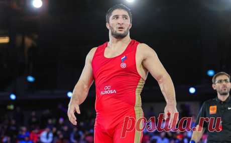 У российских борцов возникли проблемы с визами перед ЧЕ в Румынии. В Федерации спортивной борьбы России сообщили, что не все спортсмены, которые вошли в состав сборной, успеют получить визы до вылета в Бухарест, где 12 февраля стартует чемпионат Европы