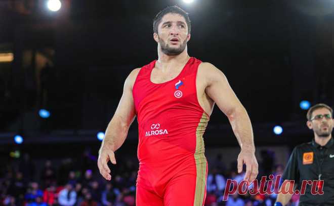 У российских борцов возникли проблемы с визами перед ЧЕ в Румынии. В Федерации спортивной борьбы России сообщили, что не все спортсмены, которые вошли в состав сборной, успеют получить визы до вылета в Бухарест, где 12 февраля стартует чемпионат Европы