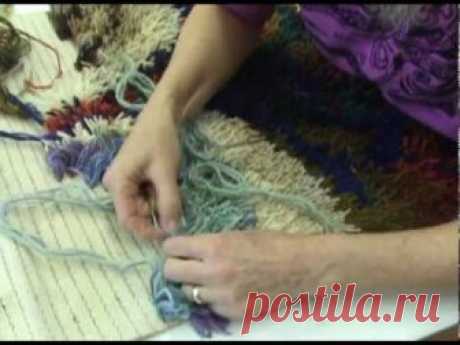 Melinda Byrd creates a Scandinavian Rya rug. Once very popular in the United States, starting in the 1950s. Rya rug materials can now be found again. Please ...