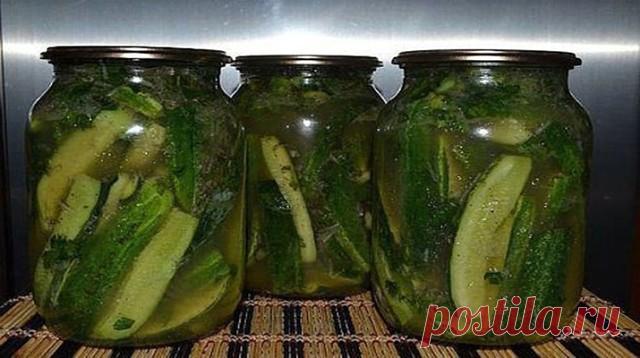Секретный рецепт обалденных огурцов

Эти маринованные огурчики имеют просто изюмительный вкус, а сам рецепт консервирования огурцов мы называем «пальчики оближешь».

Продукты
Огурцы - 4 кг
Зелень петрушки - 1 пучок
Масло подсолнечное - 1 стакан (200-граммовый)
Уксус 9% столовый - 1 стакан
Соль - 80 грамм
Сахар - 1 стакан
Перец черный молотый - 1 десертная ложка
Чеснок - 1 головка

Вы хотите порадовать своих домочадцев зимой классными маринованными огурцами? Нет, не теми, ч...