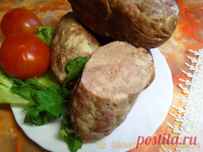 Простой рецепт вкусной домашней колбасы Настоящую колбасу делают из мяса. Не верите? Тогда давайте приготовим ее своими руками по очень простому и понятному рецепту, без специального оборудования и профессиональных навыков.Время приготовления: 3 суток.Количество: 4 батона по 300 г.Необходимые ингредиентыЧтобы в домашних условиях
