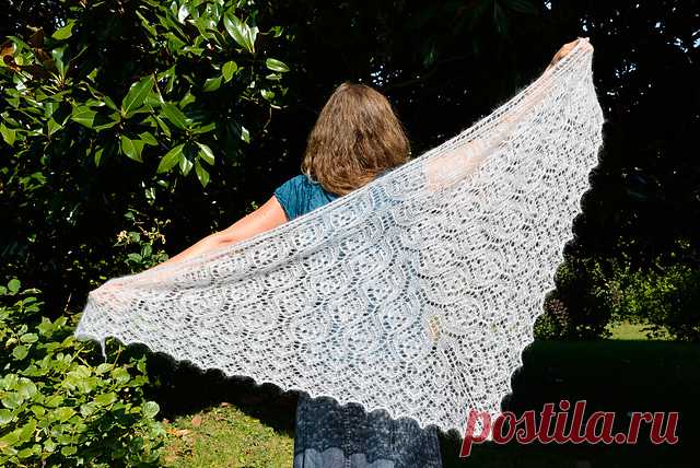 Ravelry: Pacifique pattern by Corinne Ouillon