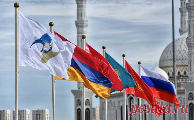 Чем для российского экспорта важны рынки ЕАЭС. Экспорт в страны Евразийского экономического союза — одно из наиболее перспективных направлений во внешнеэкономической деятельности России, в частности, за счет создания безбарьерной среды для международной кооперации