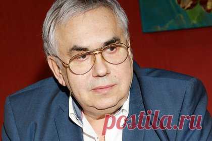 Садальский раскрыл причину скитаний Пугачевой по миру. Актер театра и кино, радиоведущий, заслуженный артист РСФСР Станислав Садальский раскрыл причину, по которой эстрадная певица Алла Пугачева скитается по миру. По его словам, артистка вынуждена постоянно менять свое местоположение, так как является «рабой любви» и всюду следует за супругом Максимом Галкиным.