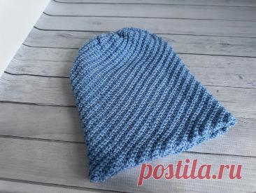 Шапочка-бини диагональным узором/ Описание 🧶 | Вдохновляемся и творим вместе с Татьяной | Дзен