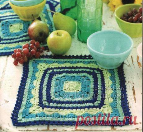 Квадратная цветная салфетка крючком. Схема. / xobi.com.ua