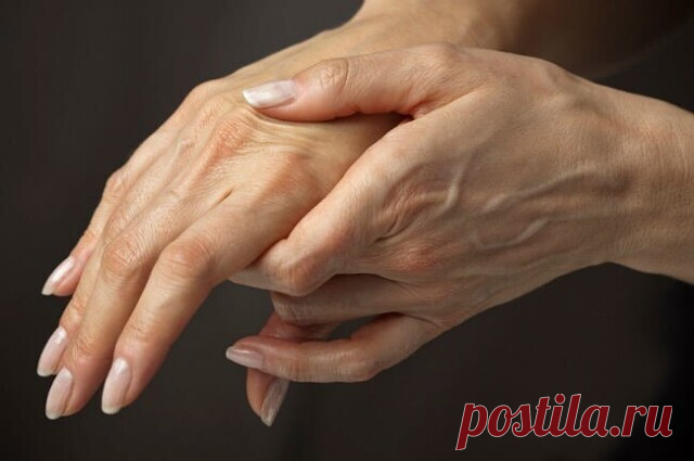 Женщина залила обычную соль маслом…Спустя сутки муж вздохнул с облегчением
Домашнее обезболивающее
Многие из нас иногда сталкиваются с головной болью, болью в суставах и мышцах. И тогда, стиснув зубы, приходится идти в аптеку и тратиться на лекарства и обезболивающие средства. Если, конечно, вы не знаете, как облегчить боль без использования специальных препаратов.
Проблема применения медикаментов заключается в том, что они нередко вызывают привыкание или влияют на организ...