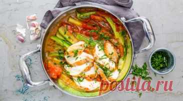 Тушеные кабачки с курицей — Домашняя кулинария