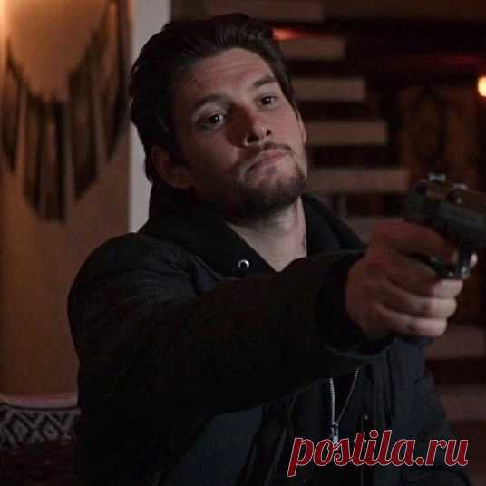 Бен Барнс