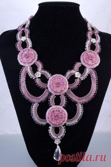 (5) Bahay Gardens Necklace, Beadweaving Necklace, Lilac Flower Glass Buttons, OOAK | Сирень, Зима и Сады