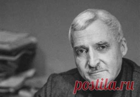 Мудрая цитата Константина Симонова о том, почему душа напоминает лодку
Достаточно интересная метафора. Думаю, будет полезно прочитать её и разобраться. Ведь мы редко думаем о своей душе. А это достаточно сильно связано с нами, нашей психологией. Такие вещи без внимания оставлять не стоит, будем разбираться. «Но сейчас его душа напоминала лодку, на которую одну за другой грузили столько тяжестей, что она в конце концов начала […]
Читай дальше на сайте. Жми подробнее ➡