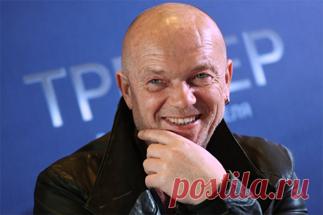 Чекист, сотрудник МУР и белогвардеец. Пять ролей Андрея Смолякова. 24 ноября 1958 года родился Андрей Смоляков — советский и российский актер театра и кино, народный артист России, который выбрал Олега Табакова, сыграл уголовников и белогвардейцев, но для зрителей навсегда стал майором Черкасовым.
