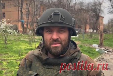 Командир «пиратов». Комбриг «Байкот» рассказал о лучшей работе в мире. «Моя бригада «Абрамсов» не боится. Они горят точно так же, как и «телеги», - говорит полковник Тимур Курилкин. Его бригада – одна из тех, что штурмуют Авдеевку. Откуда взялся позывной «Байкот»? С каким противником приходится иметь дело?