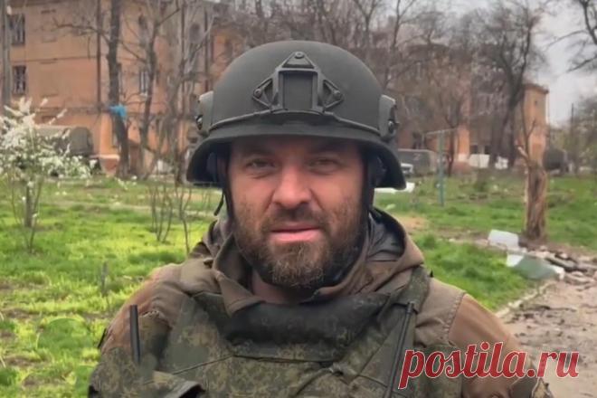 Командир «пиратов». Комбриг «Байкот» рассказал о лучшей работе в мире. «Моя бригада «Абрамсов» не боится. Они горят точно так же, как и «телеги», - говорит полковник Тимур Курилкин. Его бригада – одна из тех, что штурмуют Авдеевку. Откуда взялся позывной «Байкот»? С каким противником приходится иметь дело?