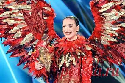 Российская певица рассказала о разочаровании от участия в популярном телешоу. Российская поп-певица Виктория Дайнеко раскрыла закулисье популярного телешоу «Маска» на канале НТВ. В интервью журналистке Лауре Джугелии для YouTube-канала FAMETIME TV она заявила, что авторы программы создавали для нее номера хуже, чем для остальных участников проекта.
