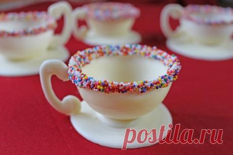 Что получится, если наполнить шоколадом формочки и перевернуть: кондитерские фокусы.