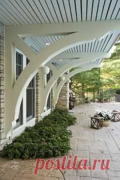 deck on top ~ but looks great from underneath too • good design with no outer support beams in the way