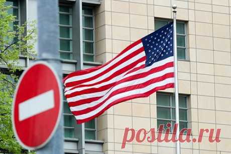 В США назвали шесть ошибок Вашингтона в отношениях с Россией. Соединенные Штаты совершили шесть ошибок, которые привели к конфликту с Россией. А сейчас Вашингтон жертвует украинцами ради своих целей, заявил экс-помощник бывшего президента США Рональда Рейгана Даг Бэндоу в статье для American Conservative. Первой ошибкой Штатов стало расширение НАТО до границ России, отметил он.