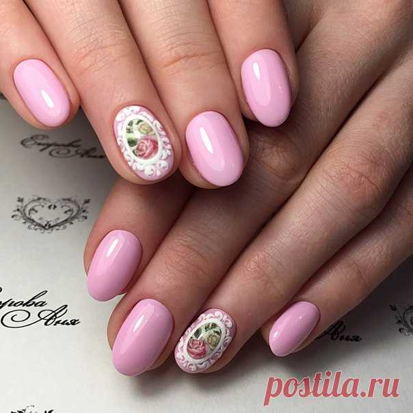 Маникюр на круглые ногти Маникюр на круглые ногти может быть очень разнообразным. Как сделать красивую закругленную форму на длинных ногтях и кому подойдет такой маникюр? Какие  новинки дизайна и классические варианты маникюра стоит попробовать?