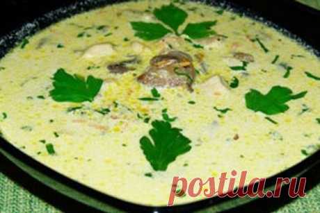 Сырный суп с шампиньонами - Пошаговый рецепт с фото своими руками Сырный суп с шампиньонами - Простой пошаговый рецепт приготовления в домашних условиях с фото. Сырный суп с шампиньонами - Состав, калорийность и ингредиенти вкусного рецепта.