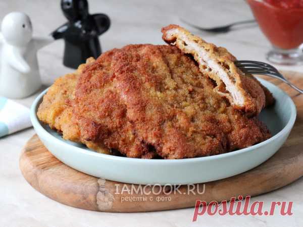 Свиной шницель в мультиварке — рецепт с фото Рецепт приготовления очень вкусного, сочного свиного шницеля в мультиварке. Используется тройная панировка: мука, яйцо, сухари.