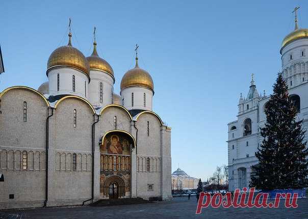 Мы верим, что нравственное чувство, заложенное Богом в человеческую природу, сопротивляется и будет сопротивляться всяким попыткам разрушить семейные ценности, и видим, как все-таки сохраняется семья, несмотря на сильнейшее давление, особенно в определенных странах, и как люди сопротивляются любым попыткам разрушить семейные отношения.
Показать полностью…